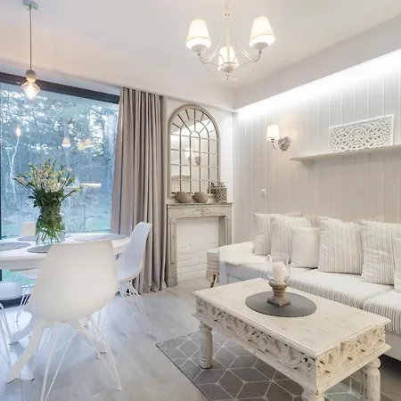 Przyplywy & Odplywy منتزه العطل Jastrzębia Góra