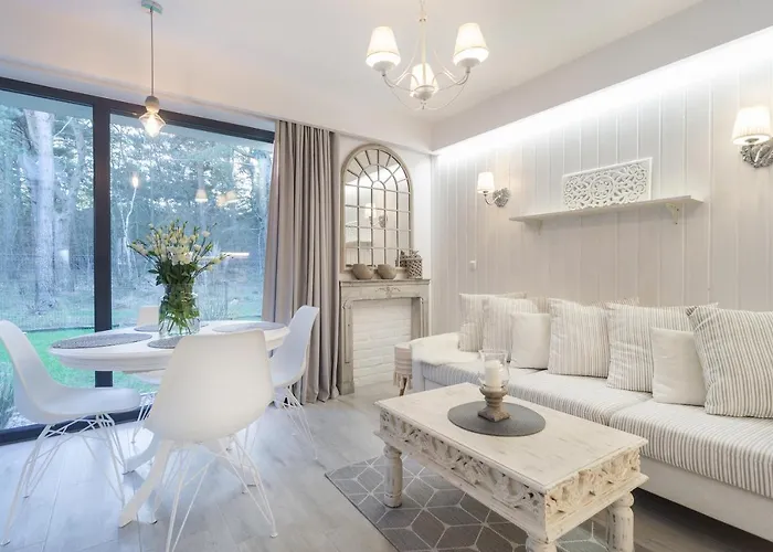 Przyplywy & Odplywy منتزه العطل Jastrzębia Góra